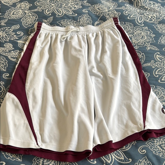 Maroon and White Men Shorts -L - Picture 6 of 9